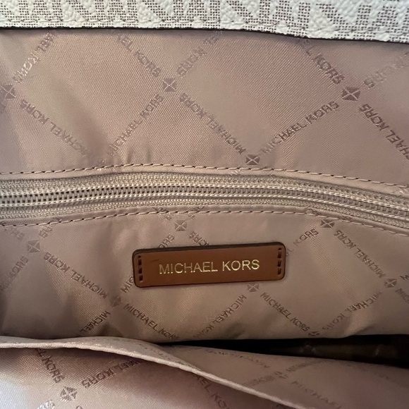Michael Kors Signature Brown and Cream Tote - Picture 3 of 4